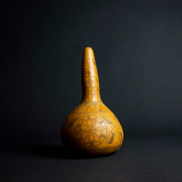 Vintage Hand-Engraved Calabash Gourd with Geometric Patterns - Non-European Ethnic Style Decoration