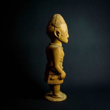 Load image into Gallery viewer, Intricately crafted Kuba statue showcasing the skilled craftsmanship and diverse artistic creations of the Kuba people.
